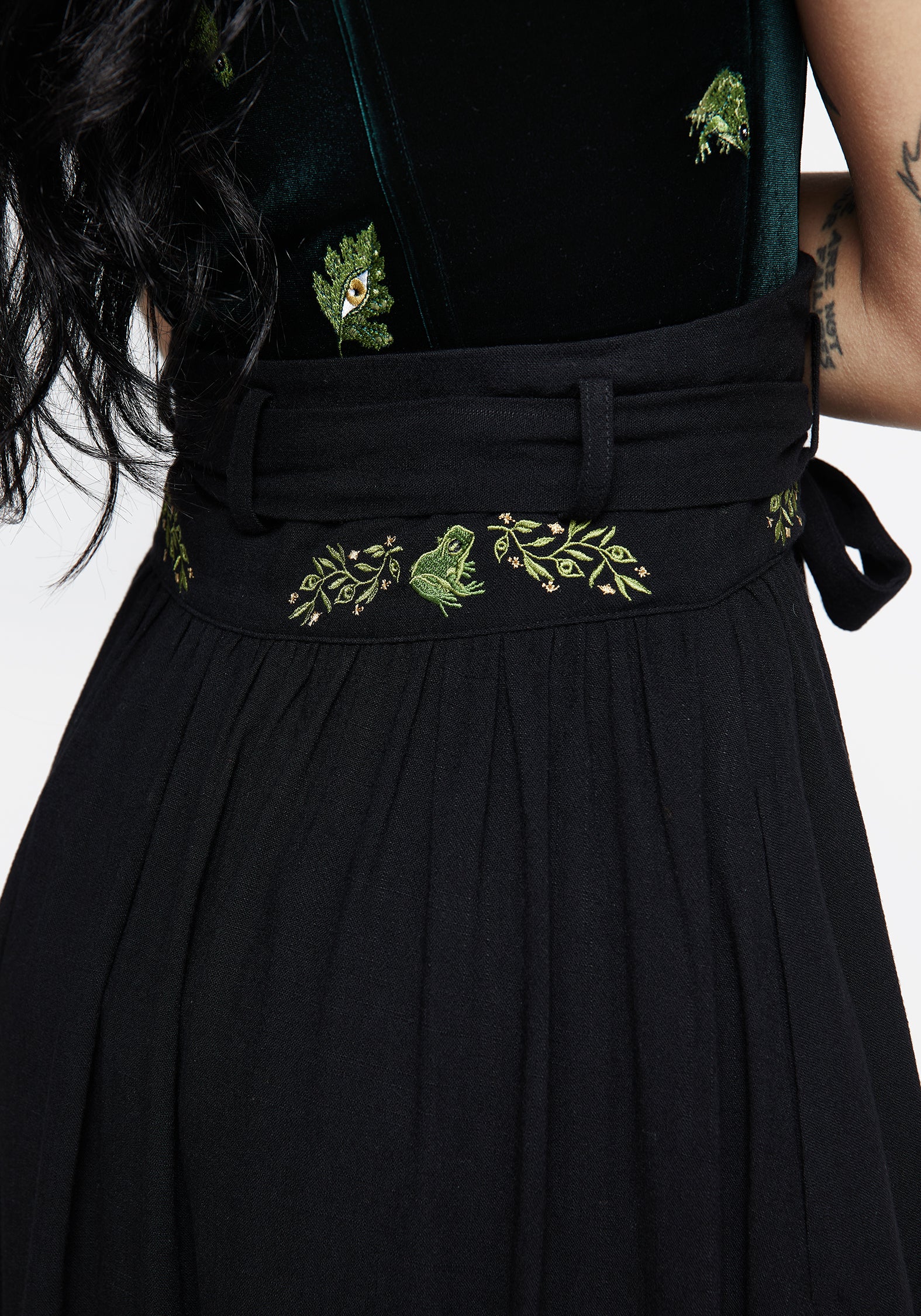 Swamplife Frog Embroidered Linen Blend High Waist Midaxi Skirt - Image 8